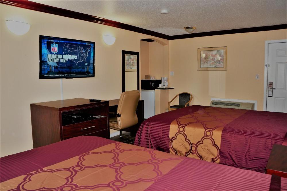 Double Room with Two Double Beds - Non-Smoking interior